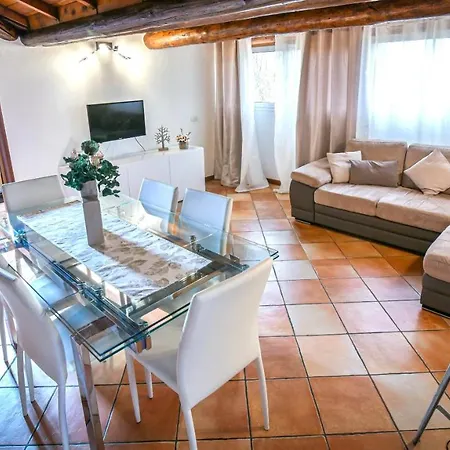 New! Daire Castelnuovo del Garda