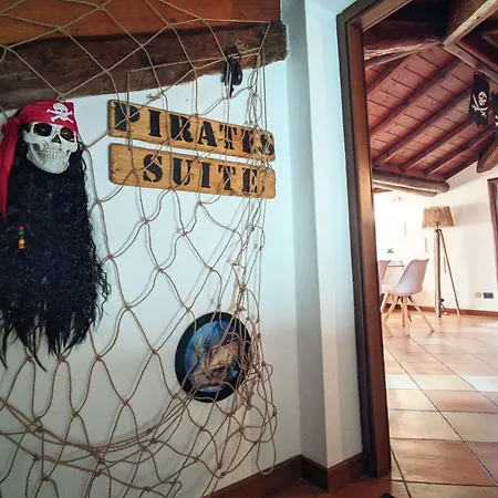 Pirates Apartament *